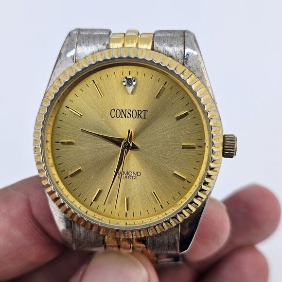 VTG Cosort Men's Watch 36MM Gold Dial Two Tone Band Up to 8" New Battery - Picture 3 of 15